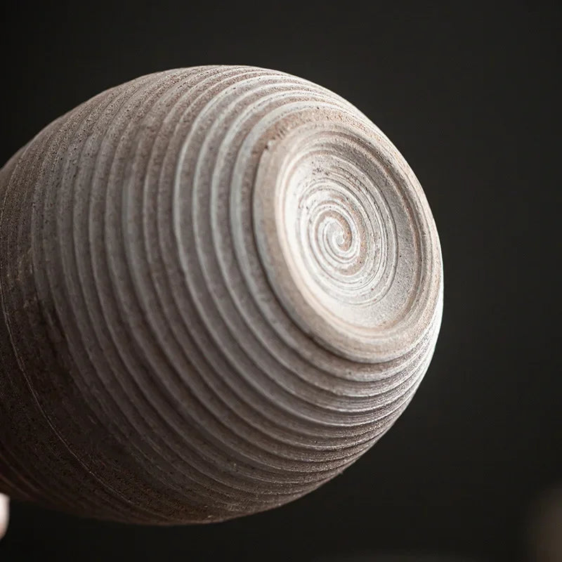 Vaso de Cerâmica Feito à Mão Velutta