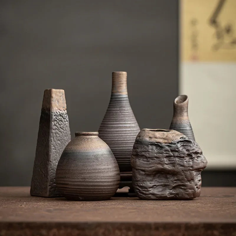 Vaso de Cerâmica Feito à Mão Velutta